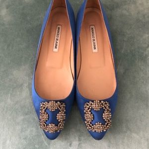 SOLD Manolo blahnik navy blue hangisi flats